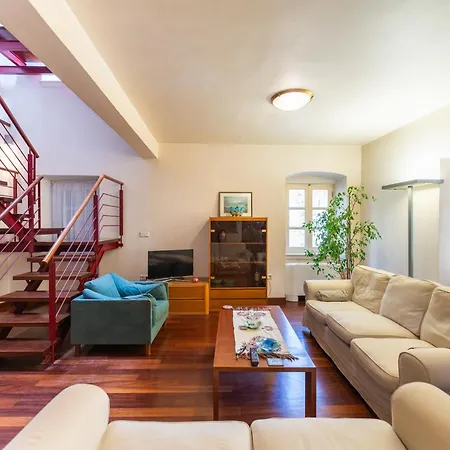 Old Town Maisonette - Outdoor Space