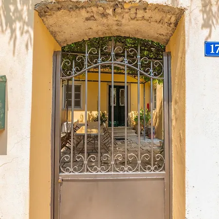 Old Town Maisonette - Outdoor Space Apartment *