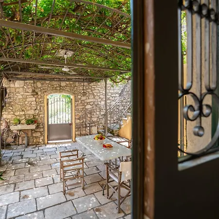 Apartment Old Town Maisonette - Outdoor Space *